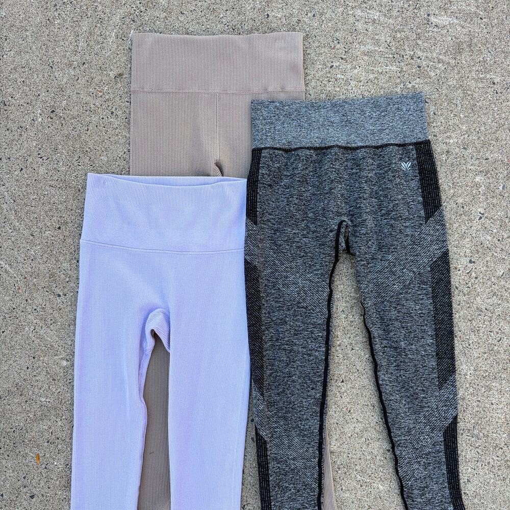 Forever 21 Compression Leggings Lot Of 3 Womens Small Ribbed Purple Brown Gray